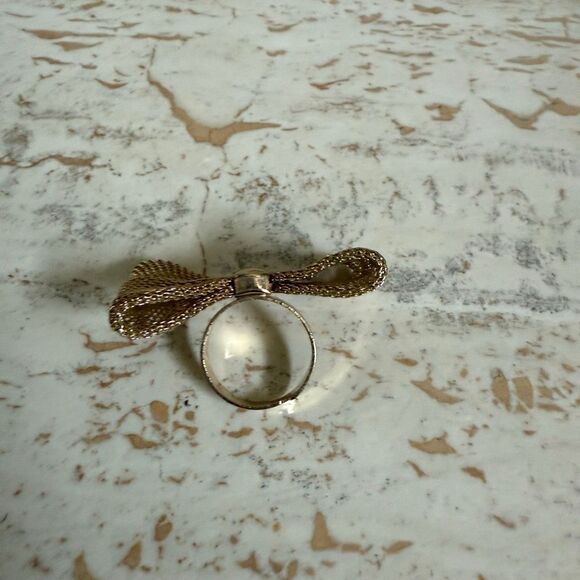 Adjustable mesh bow statement ring - Picture 6 of 9